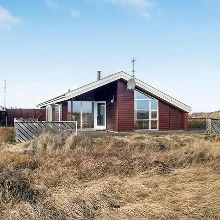 3 Bedroom Lovely In 別荘 *