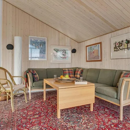 3 Bedroom Lovely In 別荘