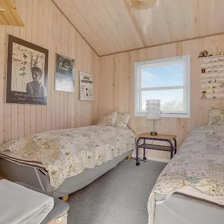 3 Bedroom Lovely In Frøstrup