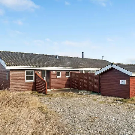 3 Bedroom Lovely In Frøstrup