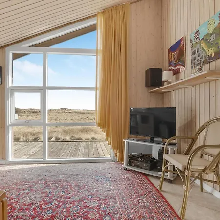 Дом отдыха 3 Bedroom Lovely In *