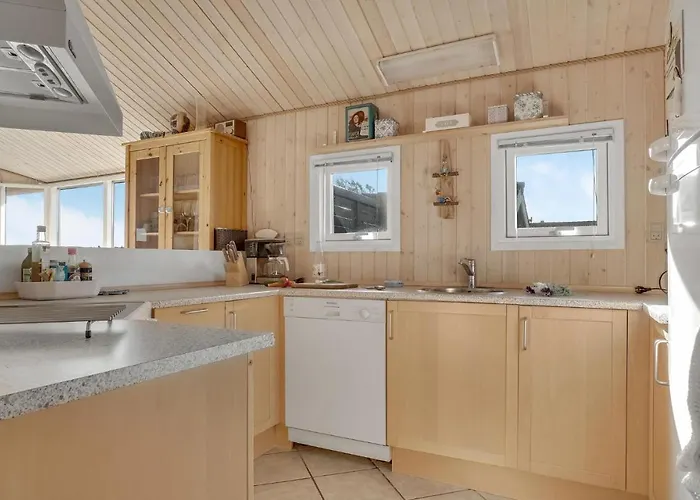 펜션 3 Bedroom Lovely In *