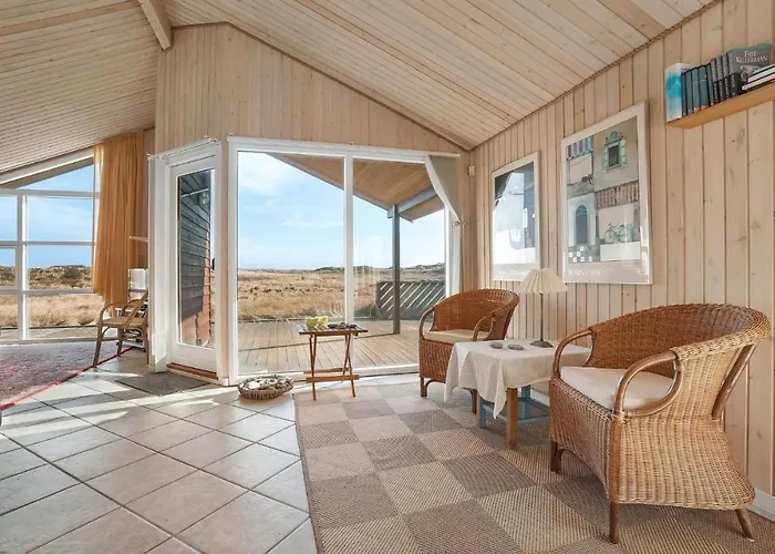 3 Bedroom Lovely In Holiday home *