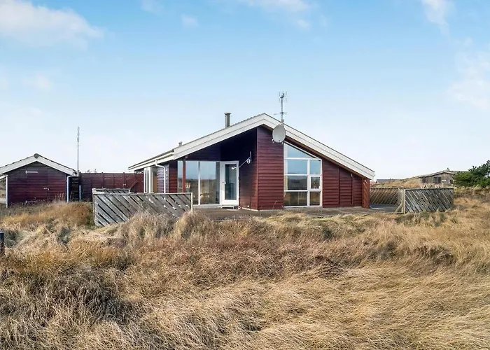 3 Bedroom Lovely In Holiday home *